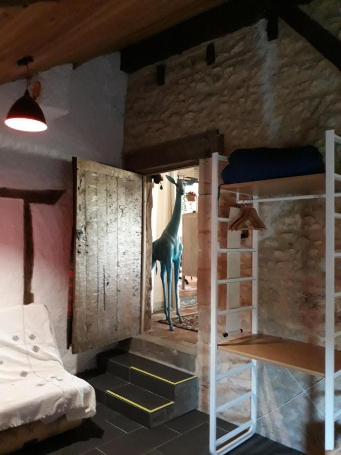 La Girafe Bleue Bed & Breakfast Lunas  Екстериор снимка